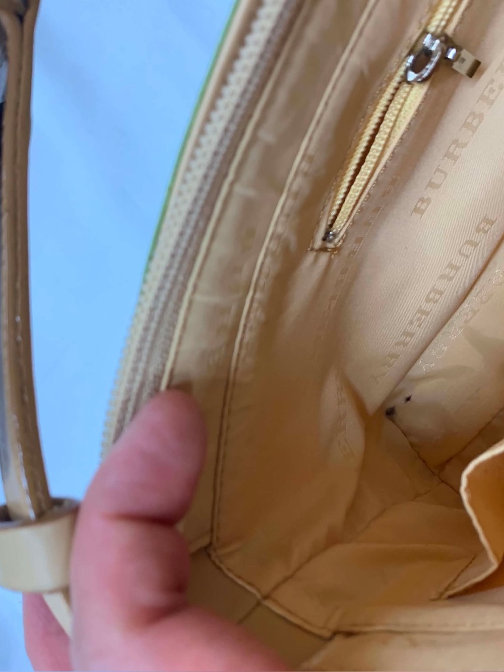 Loewe Straw Tote with Tan Leather and Red Trim. limited edition - Picture 3 of 8